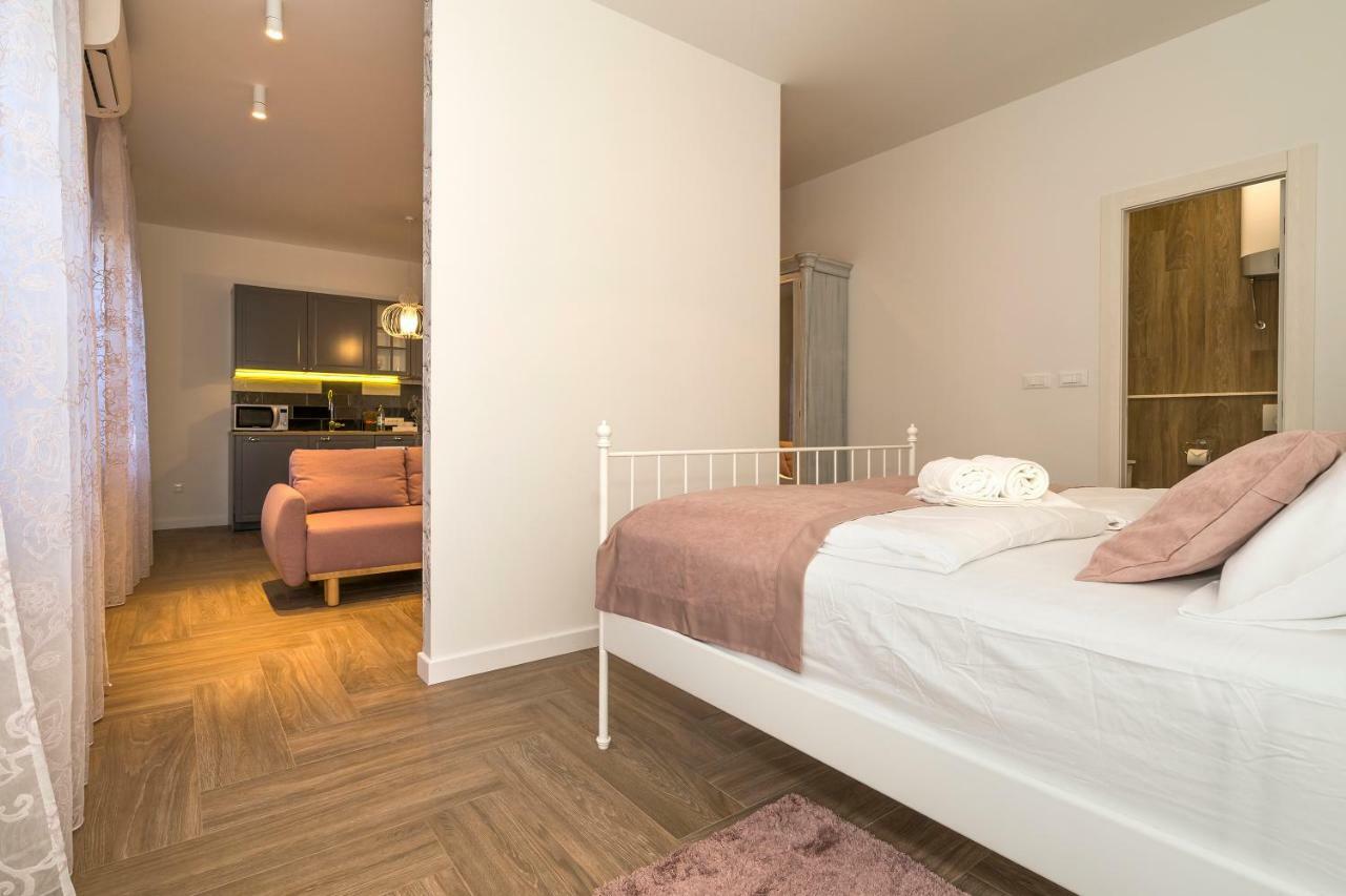 Studio Apartments Marcel スプリト エクステリア 写真